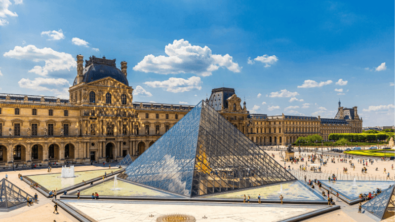 Bảo Tàng Louvre